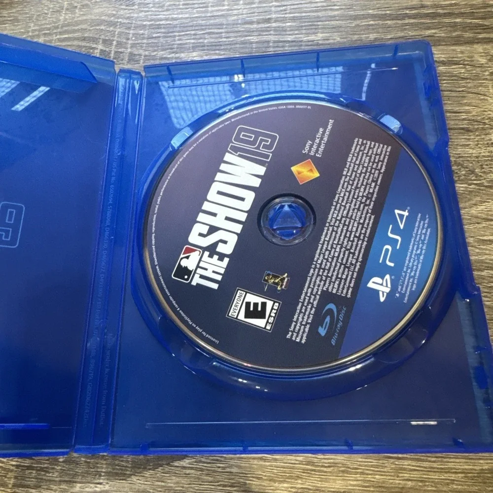 MLB The Show 19 - Sony PlayStation 4 / PS4 With Original MLB Holographic Seal